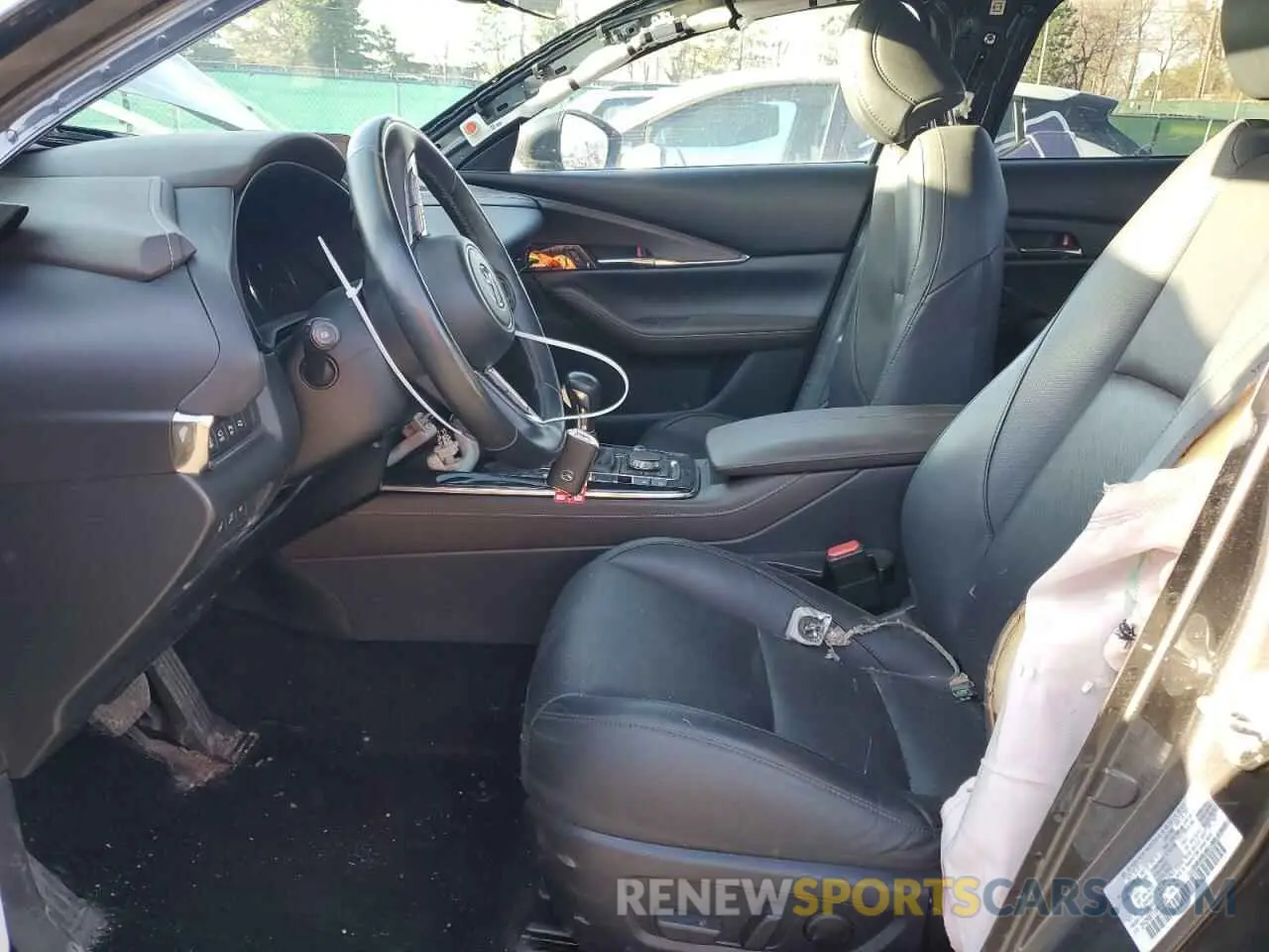 7 Photograph of a damaged car 3MVDMBEYXNM412364 MAZDA CX30 2022