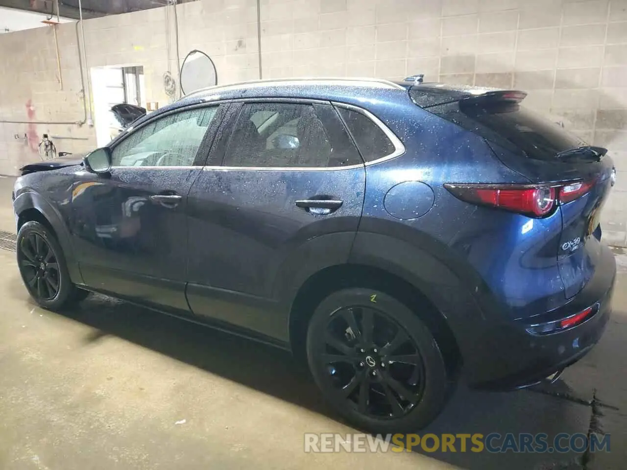 2 Photograph of a damaged car 3MVDMBEYXNM419525 MAZDA CX30 2022