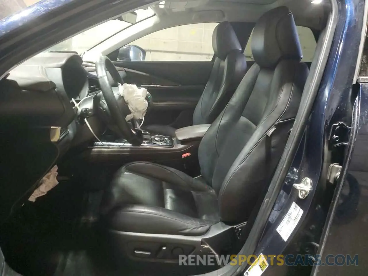 7 Photograph of a damaged car 3MVDMBEYXNM419525 MAZDA CX30 2022
