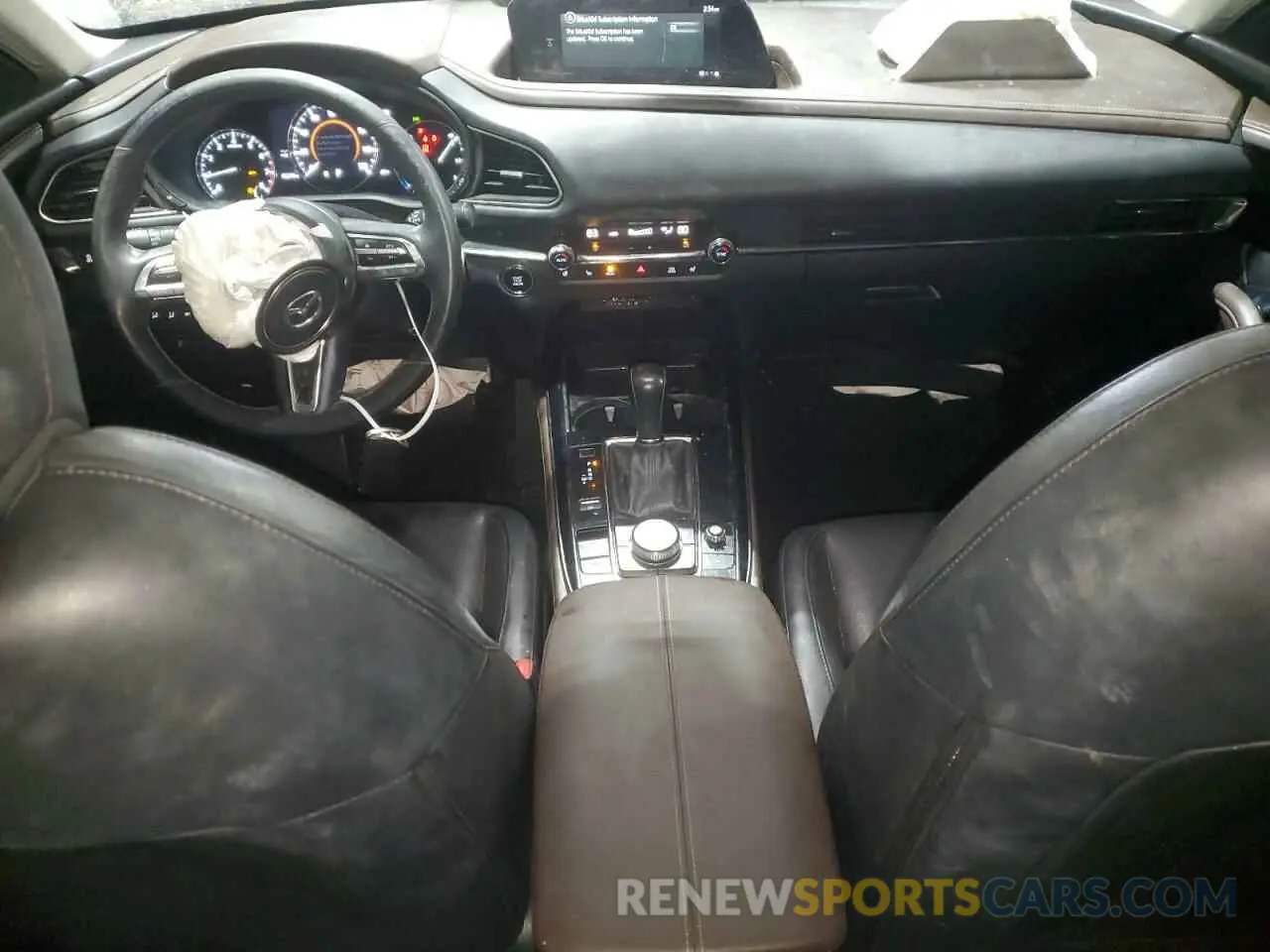 8 Photograph of a damaged car 3MVDMBEYXNM419525 MAZDA CX30 2022
