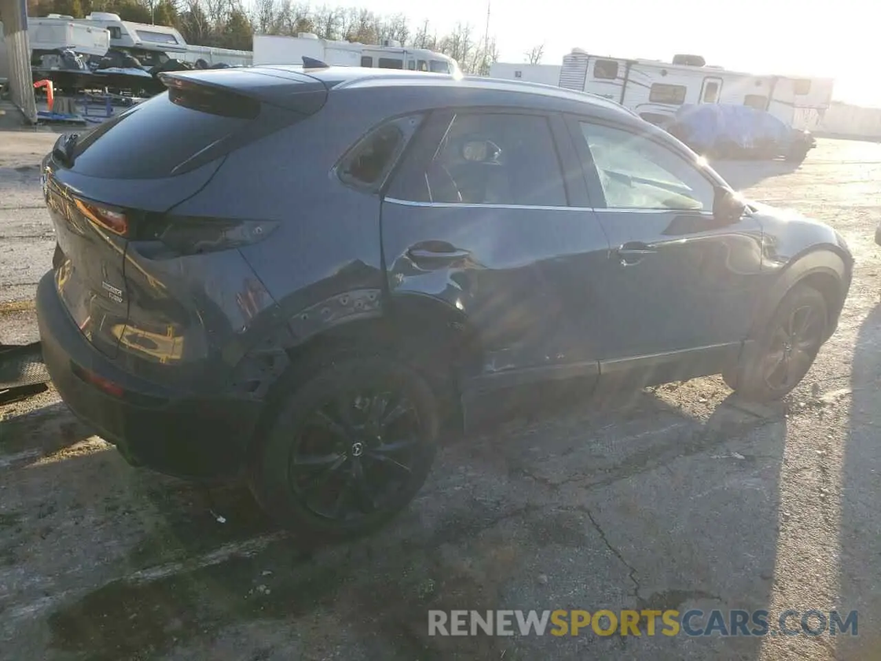 3 Photograph of a damaged car 3MVDMBEYXNM438365 MAZDA CX30 2022