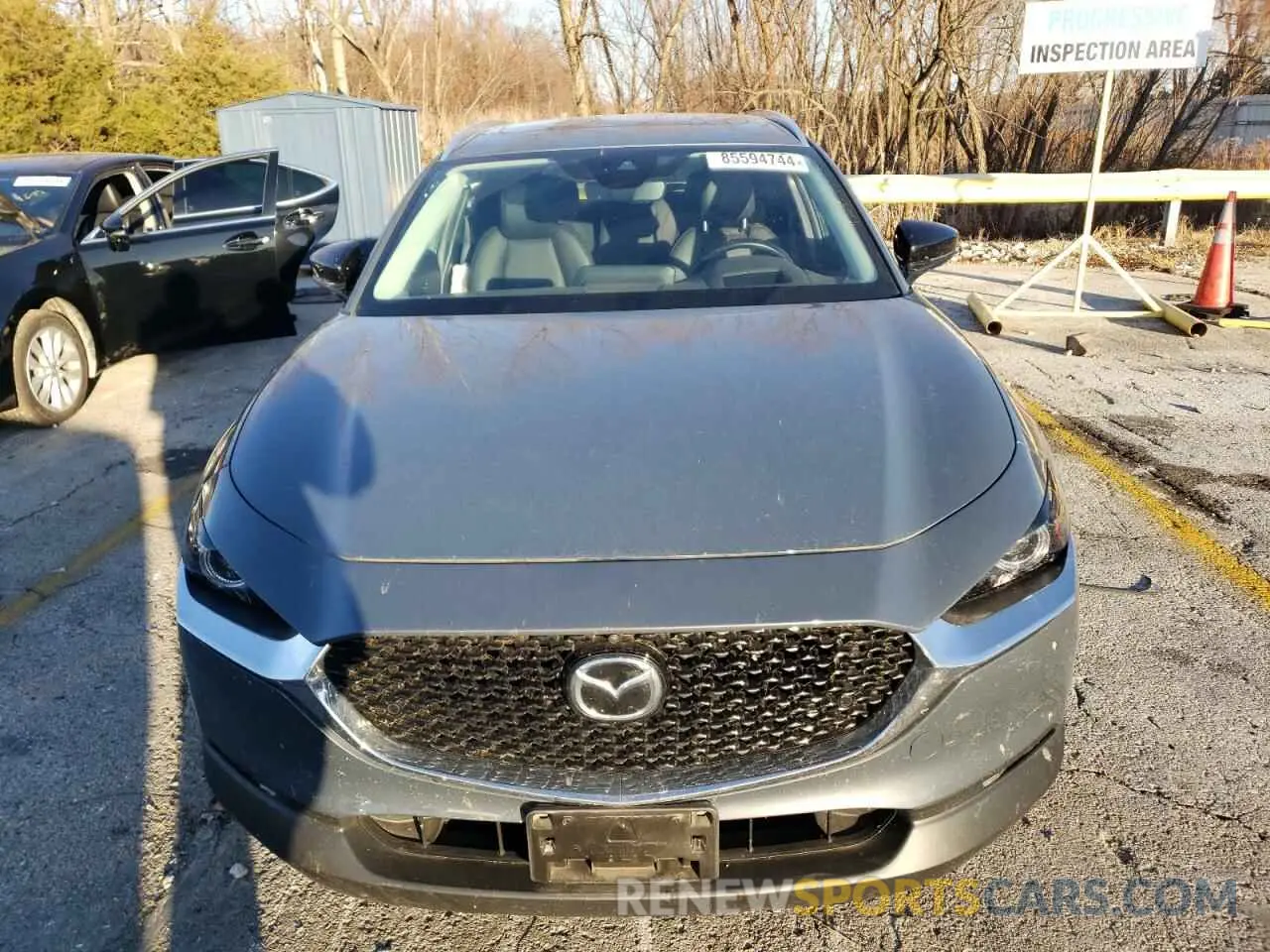 5 Photograph of a damaged car 3MVDMBEYXNM438365 MAZDA CX30 2022