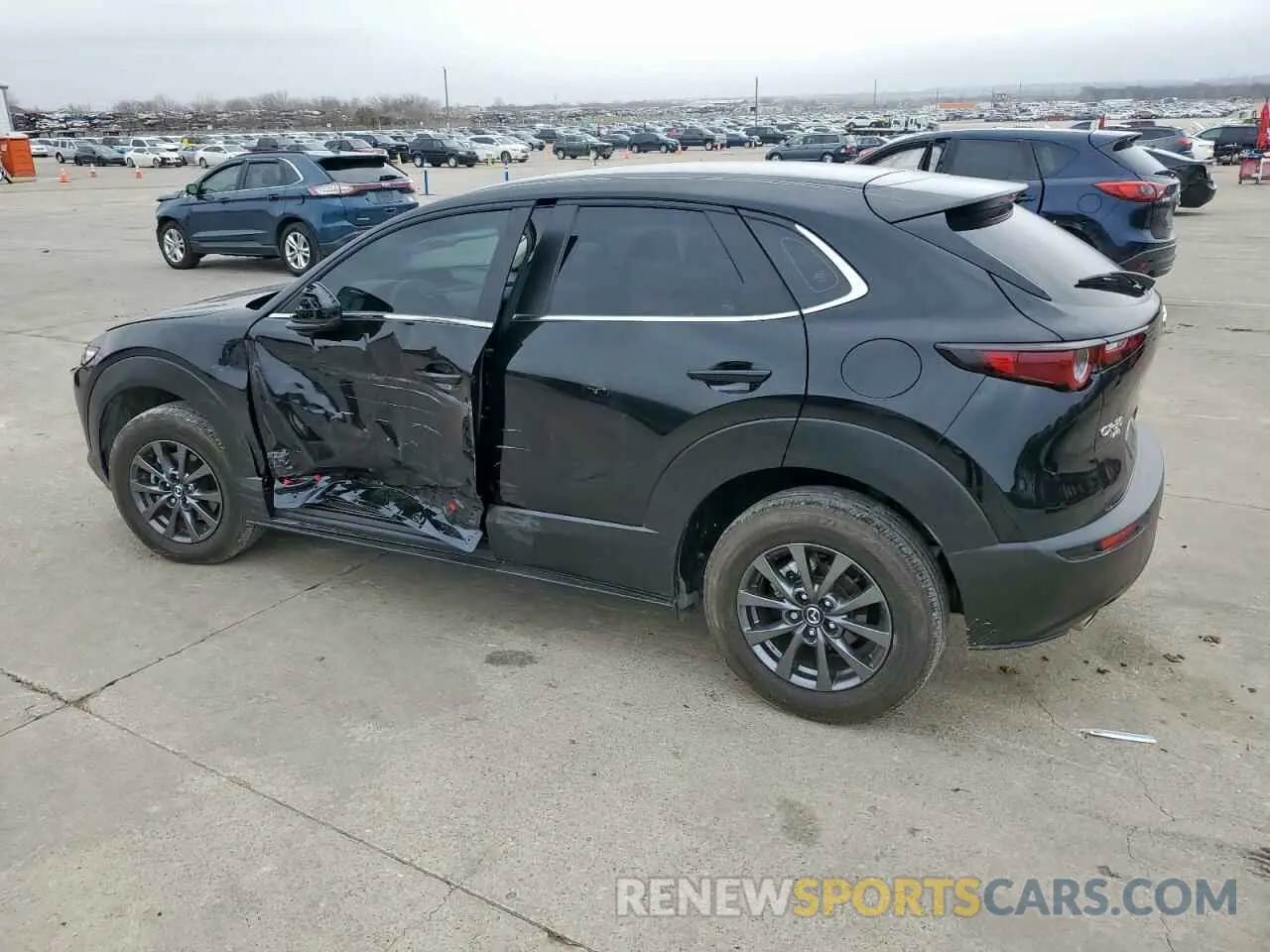 2 Photograph of a damaged car 3MVDMBAM0PM508820 MAZDA CX30 2023