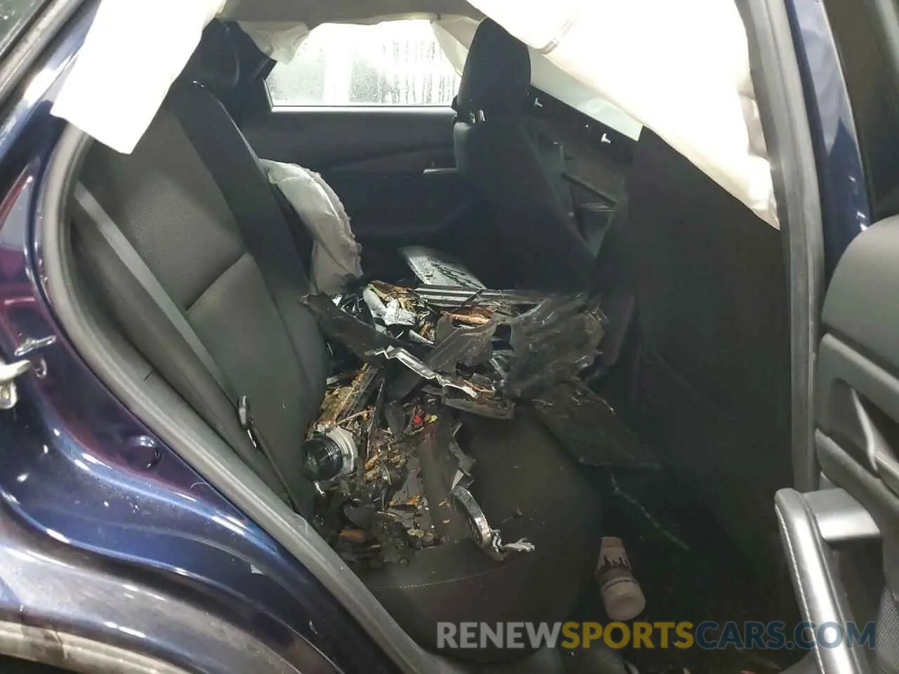 10 Photograph of a damaged car 3MVDMBAM1PM565897 MAZDA CX30 2023