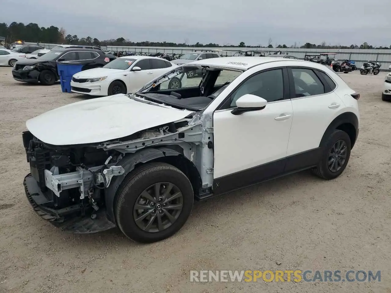 1 Photograph of a damaged car 3MVDMBAM6PM555236 MAZDA CX30 2023