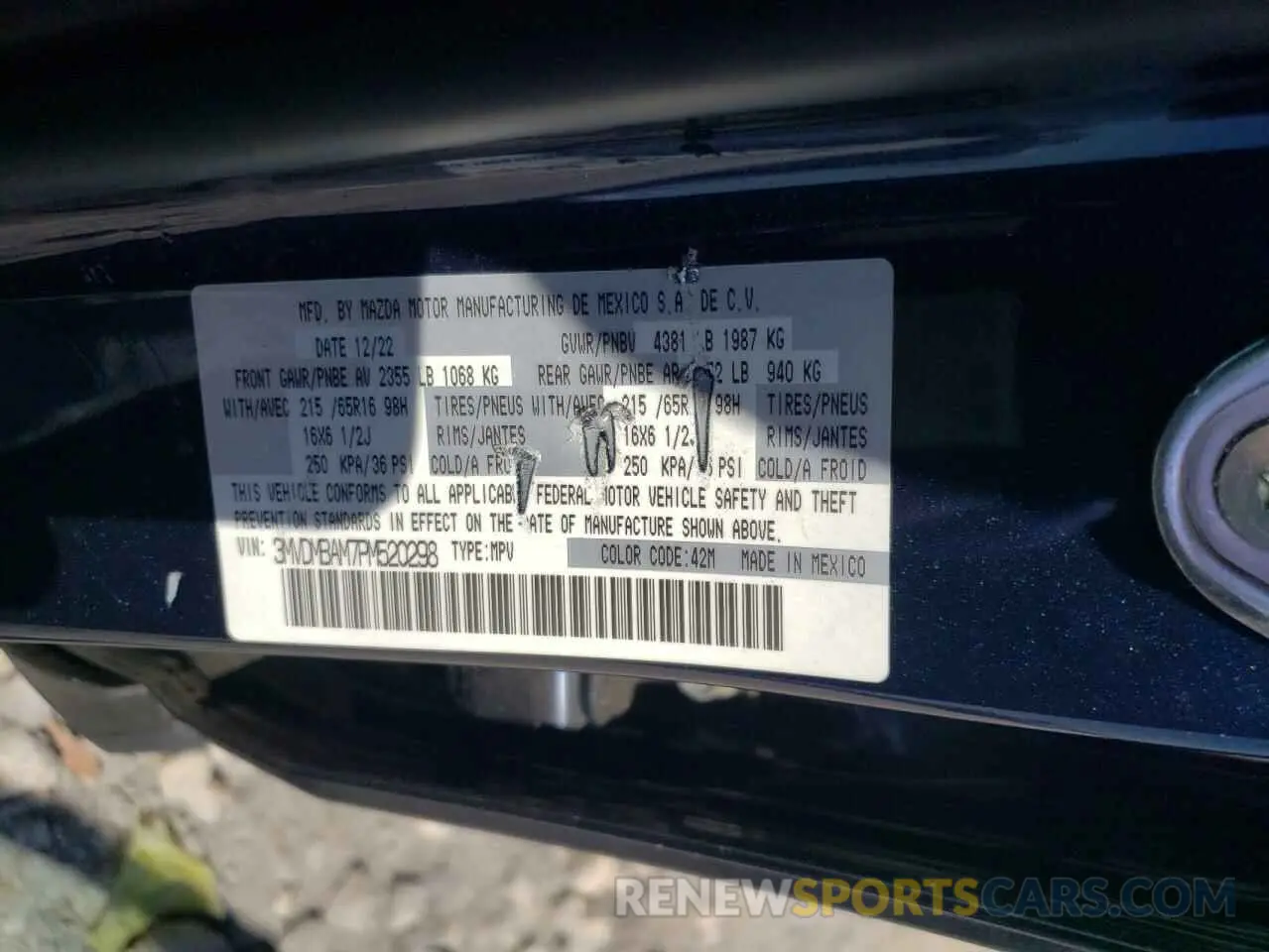 12 Photograph of a damaged car 3MVDMBAM7PM520298 MAZDA CX30 2023