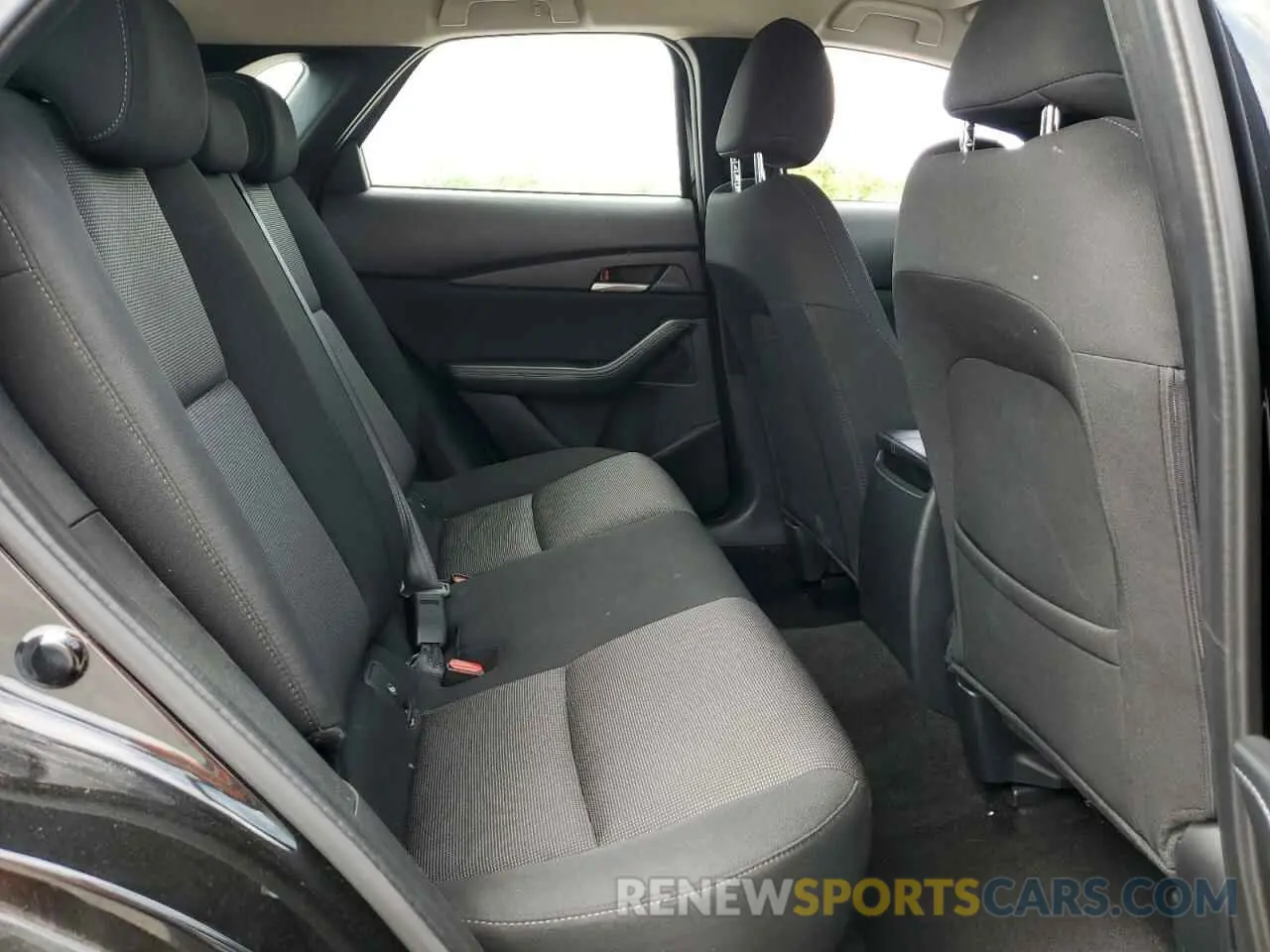 10 Photograph of a damaged car 3MVDMBAM7PM555455 MAZDA CX30 2023