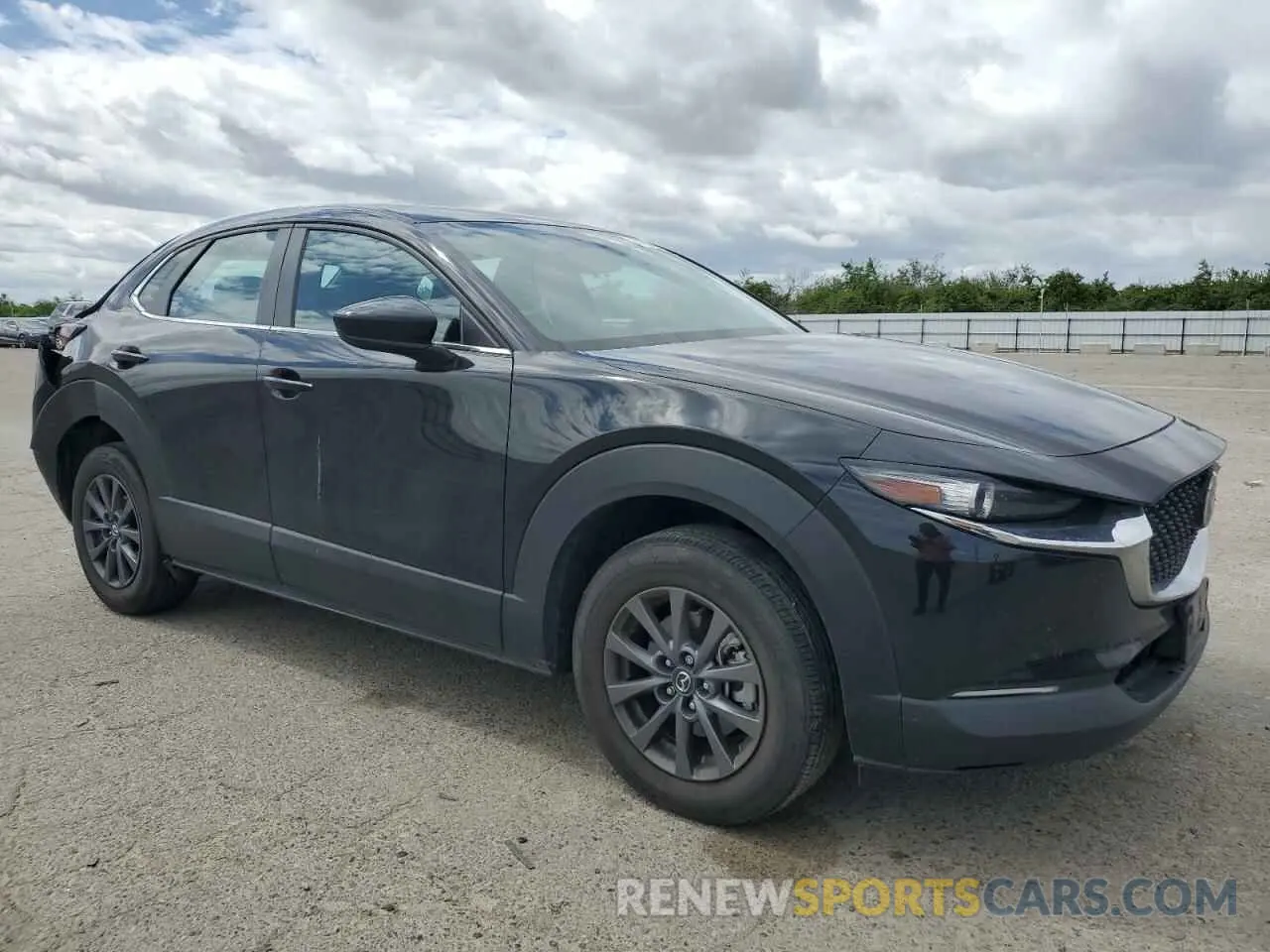 4 Photograph of a damaged car 3MVDMBAM7PM555455 MAZDA CX30 2023
