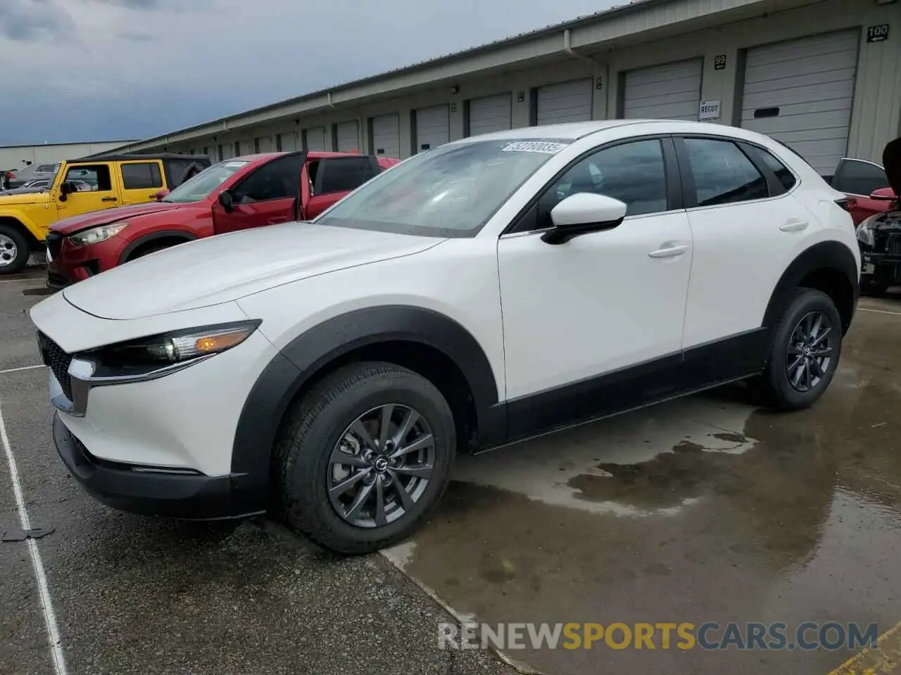 1 Photograph of a damaged car 3MVDMBAM8PM523288 MAZDA CX30 2023