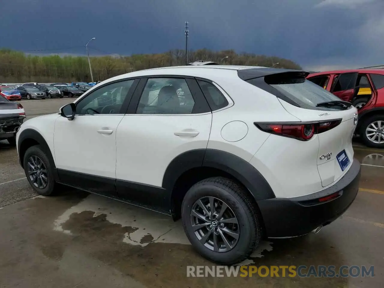 2 Photograph of a damaged car 3MVDMBAM8PM523288 MAZDA CX30 2023