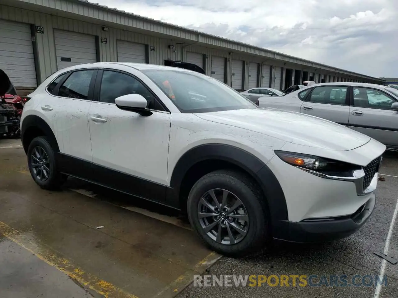 4 Photograph of a damaged car 3MVDMBAM8PM523288 MAZDA CX30 2023