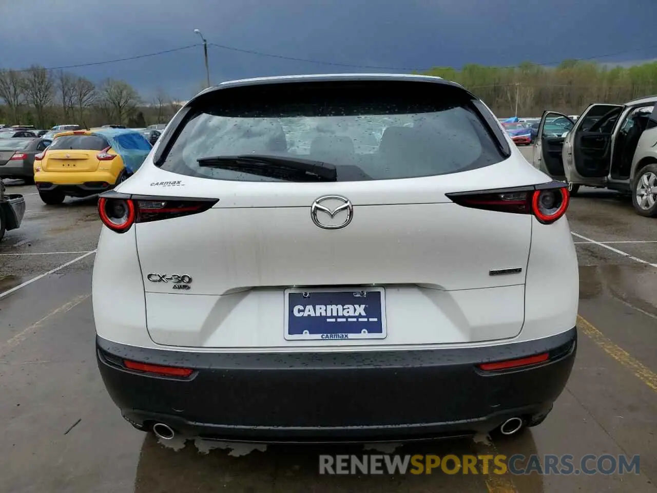 6 Photograph of a damaged car 3MVDMBAM8PM523288 MAZDA CX30 2023