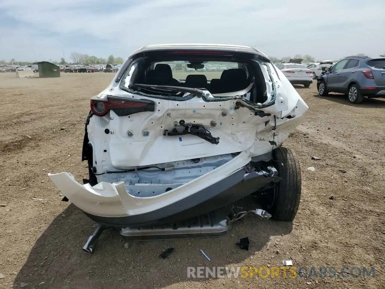 6 Photograph of a damaged car 3MVDMBAMXPM586909 MAZDA CX30 2023