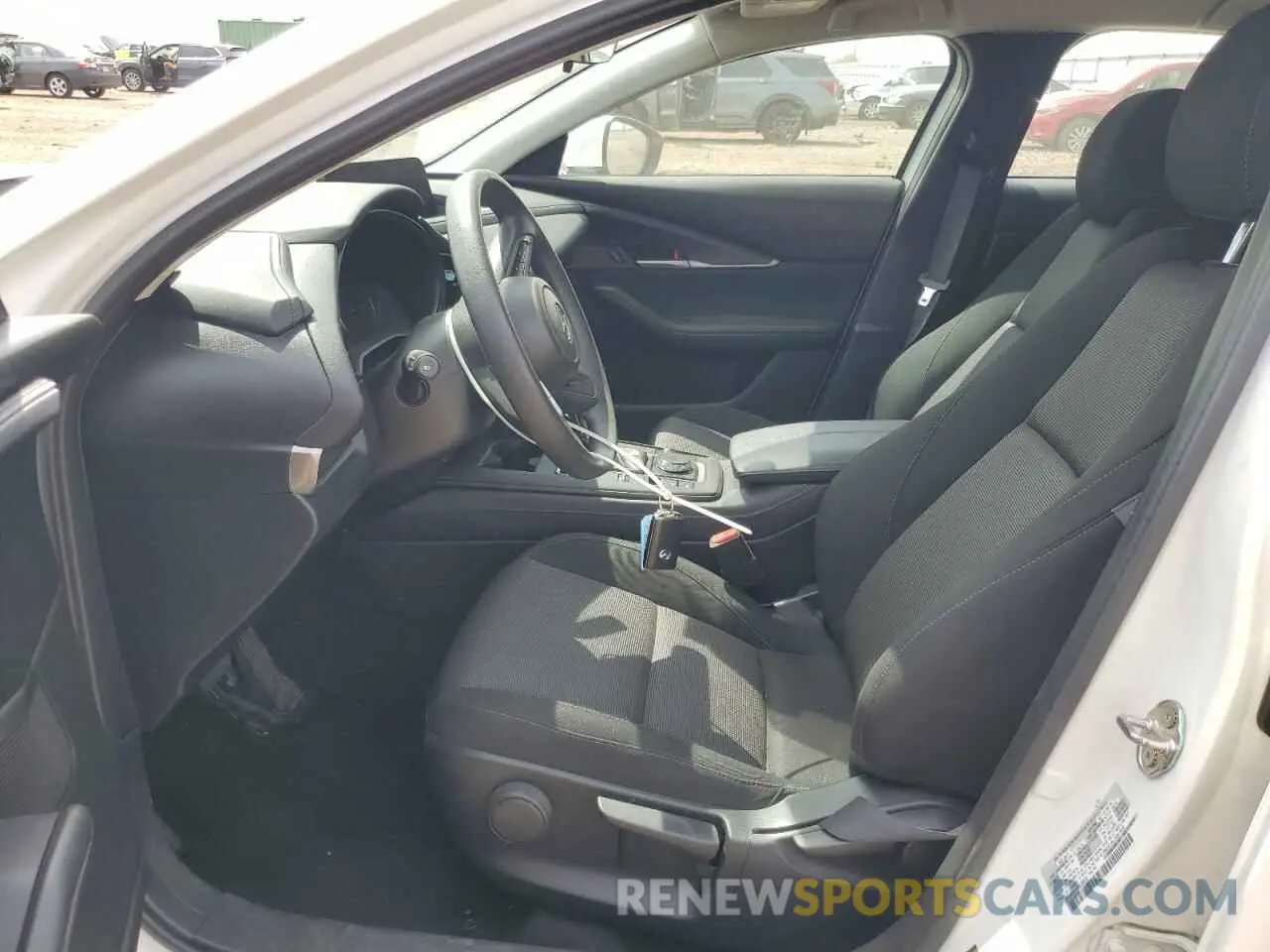 7 Photograph of a damaged car 3MVDMBAMXPM586909 MAZDA CX30 2023