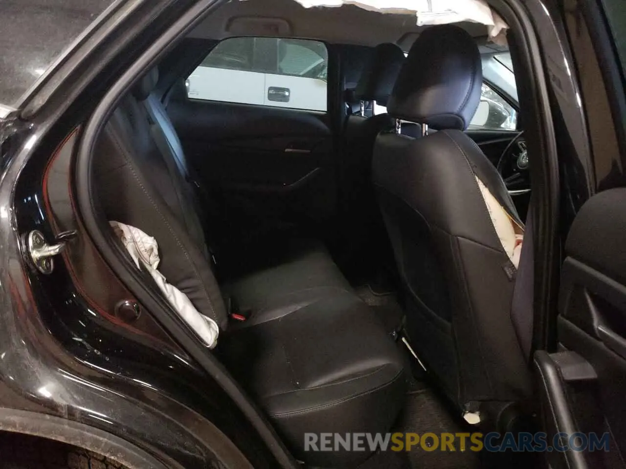 11 Photograph of a damaged car 3MVDMBBM0PM572399 MAZDA CX30 2023