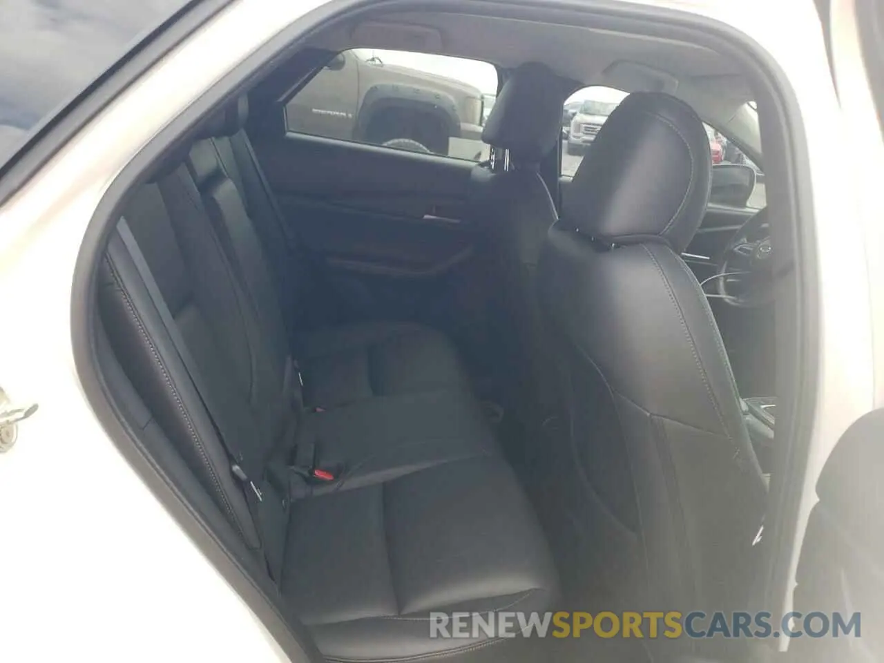 11 Photograph of a damaged car 3MVDMBBM1PM533398 MAZDA CX30 2023