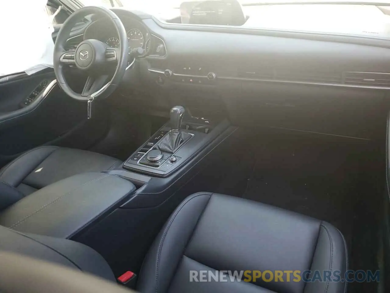 8 Photograph of a damaged car 3MVDMBBM2PM516481 MAZDA CX30 2023