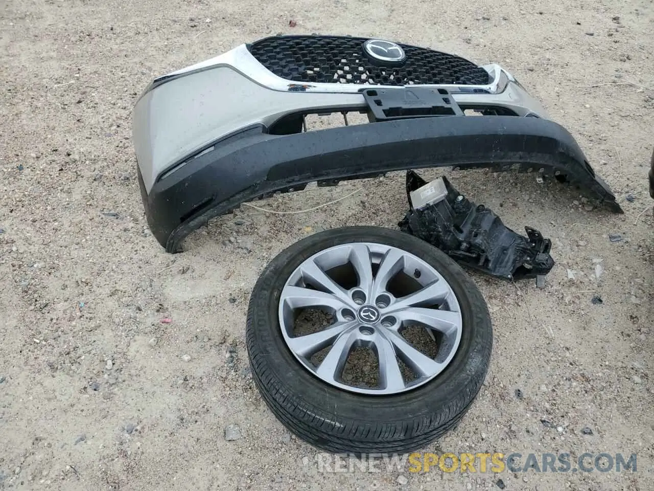 13 Photograph of a damaged car 3MVDMBBM4PM529734 MAZDA CX30 2023