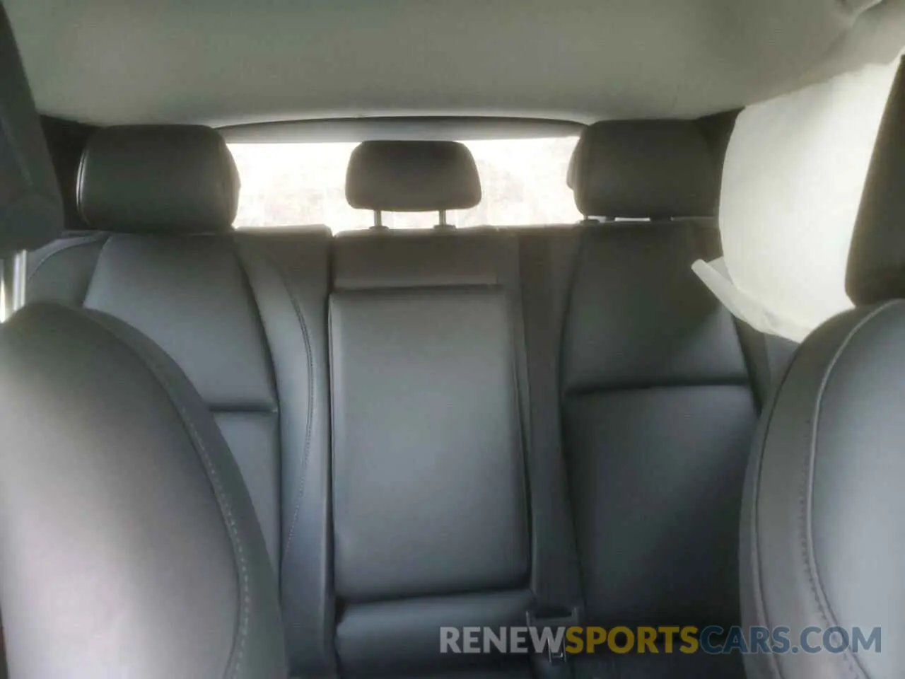 10 Photograph of a damaged car 3MVDMBBM4PM575967 MAZDA CX30 2023