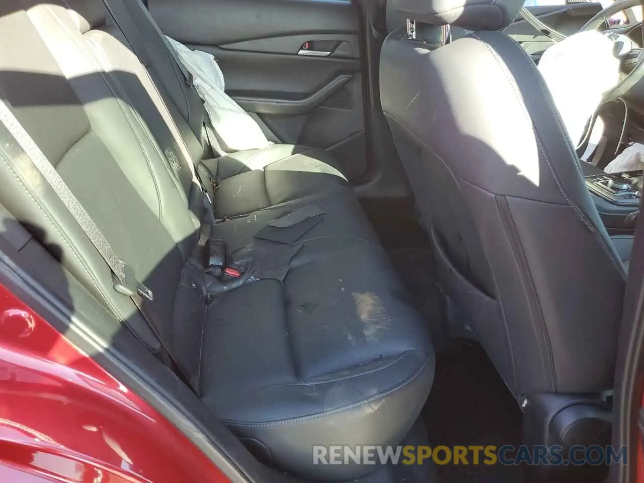 10 Photograph of a damaged car 3MVDMBBM5PM576691 MAZDA CX30 2023