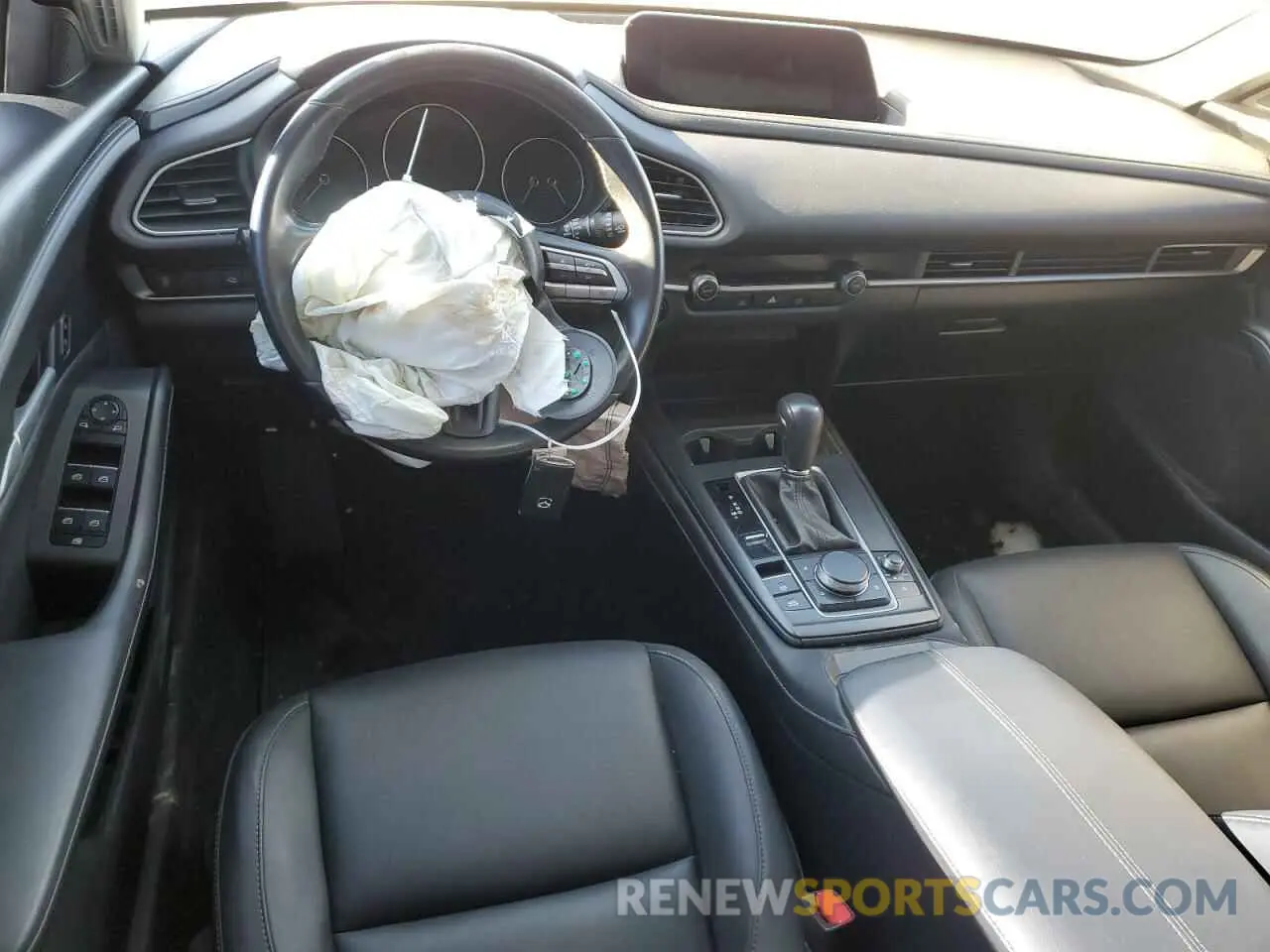 8 Photograph of a damaged car 3MVDMBBM7PM524740 MAZDA CX30 2023