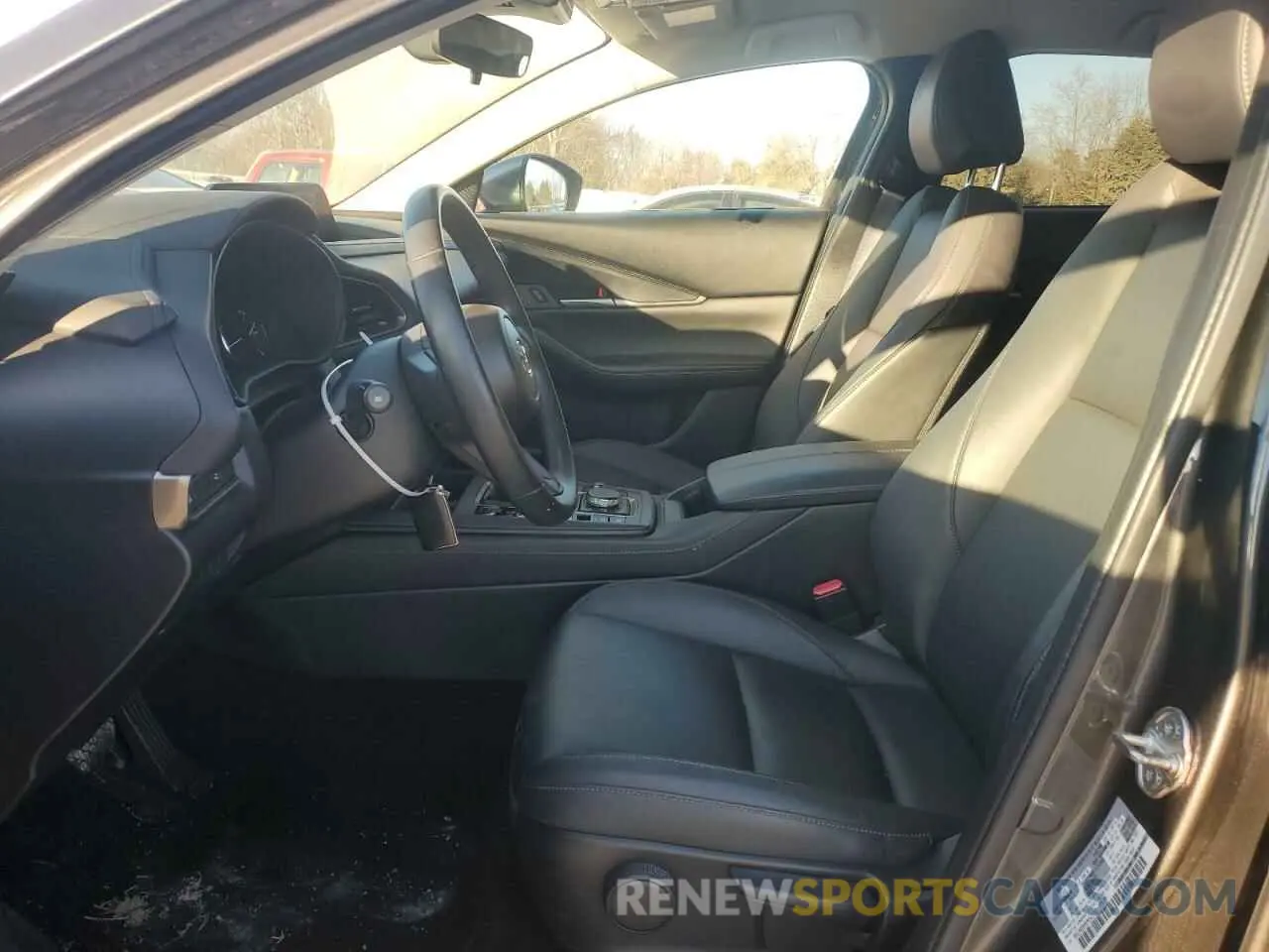 7 Photograph of a damaged car 3MVDMBBM8PM543782 MAZDA CX30 2023