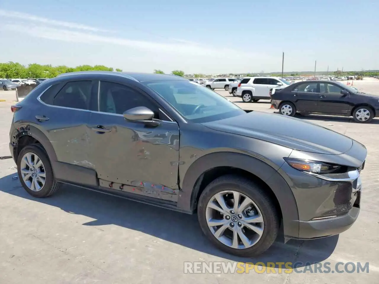 4 Photograph of a damaged car 3MVDMBBM9PM552085 MAZDA CX30 2023