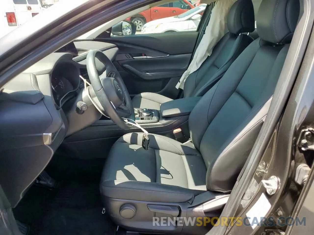 7 Photograph of a damaged car 3MVDMBBM9PM552085 MAZDA CX30 2023