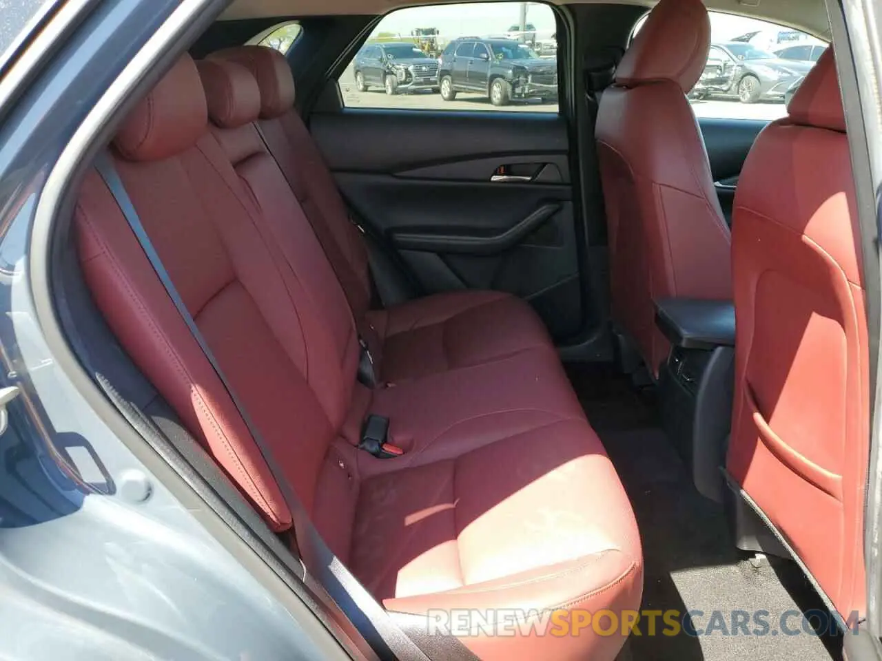 11 Photograph of a damaged car 3MVDMBCM0PM542768 MAZDA CX30 2023