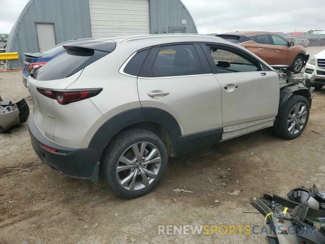 3 Photograph of a damaged car 3MVDMBCM2PM522361 MAZDA CX30 2023
