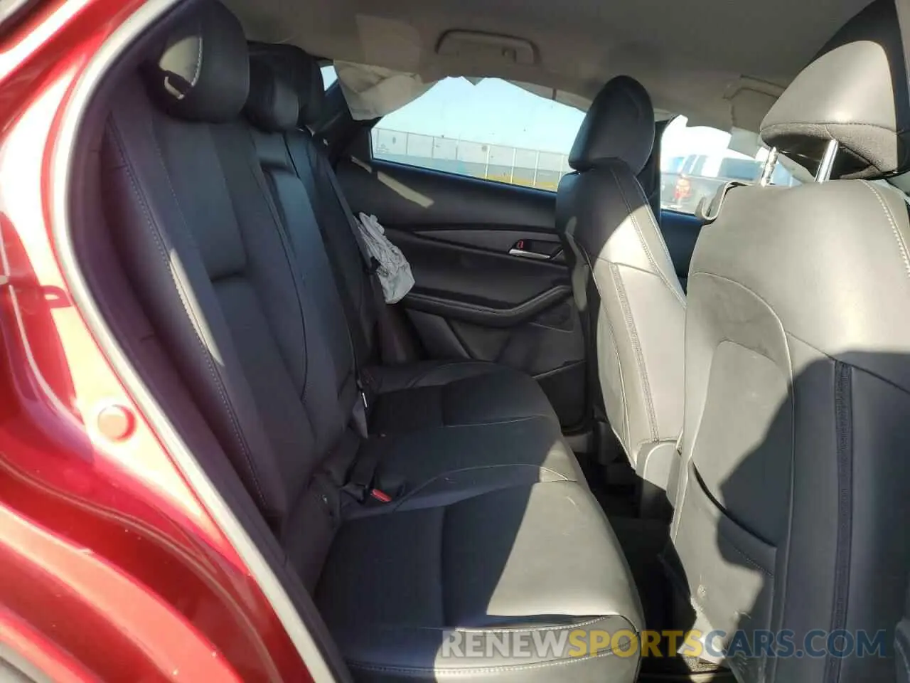 11 Photograph of a damaged car 3MVDMBCM5PM566659 MAZDA CX30 2023