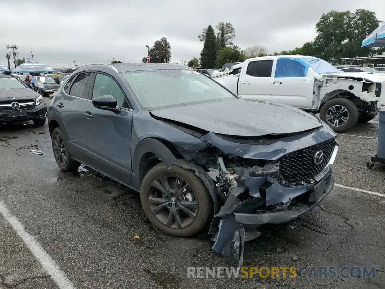 4 Photograph of a damaged car 3MVDMBCMXPM542809 MAZDA CX30 2023