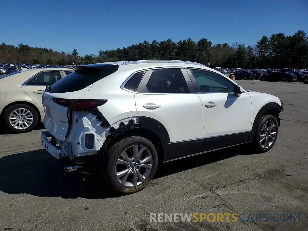 3 Photograph of a damaged car 3MVDMBCMXPM547654 MAZDA CX30 2023