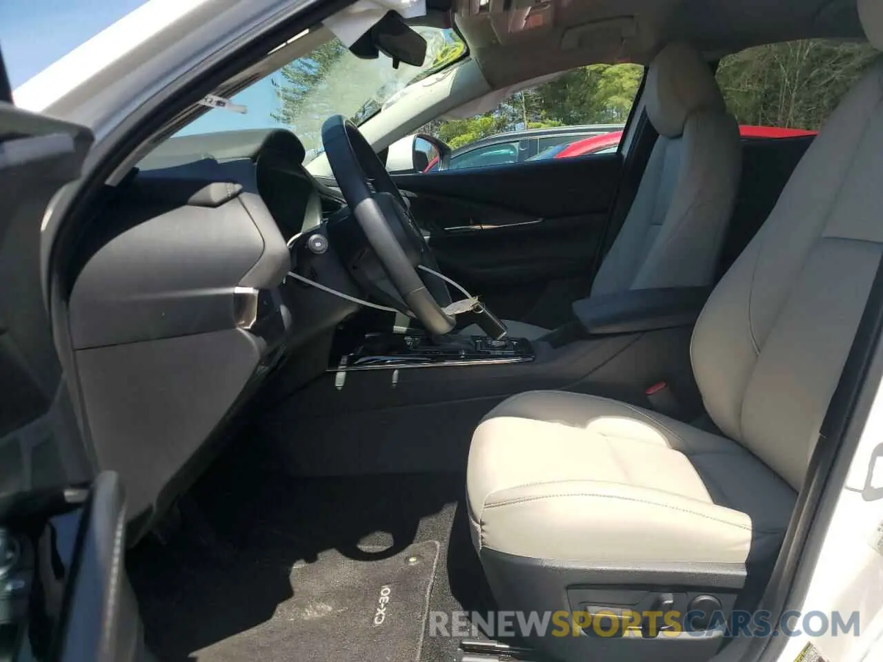 7 Photograph of a damaged car 3MVDMBCMXPM547654 MAZDA CX30 2023
