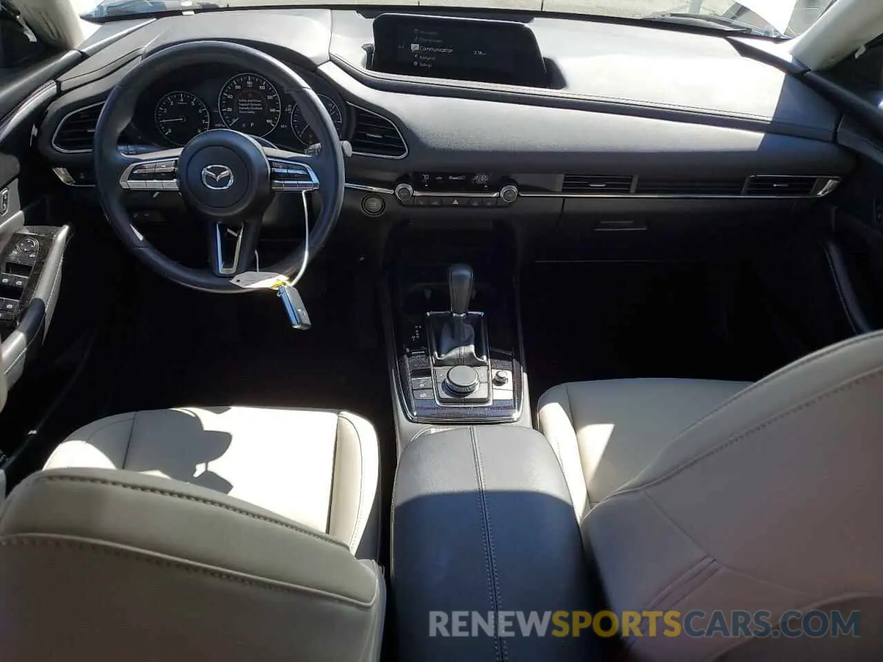 8 Photograph of a damaged car 3MVDMBCMXPM547654 MAZDA CX30 2023
