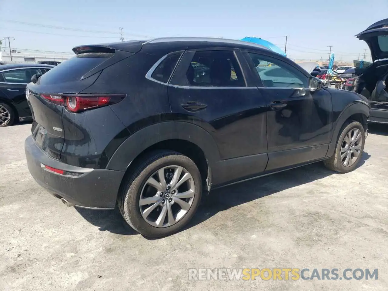 3 Photograph of a damaged car 3MVDMBCMXPM550988 MAZDA CX30 2023