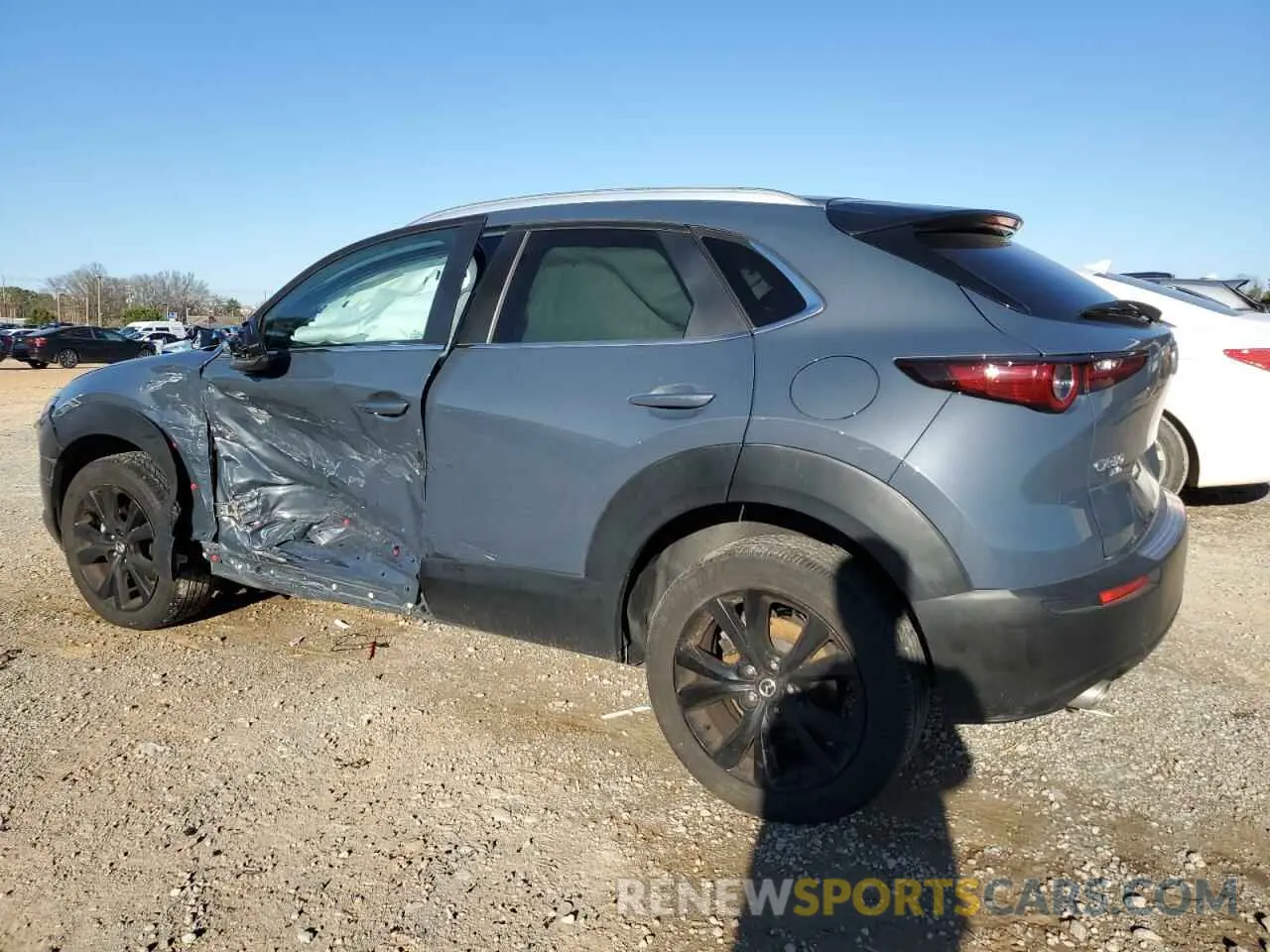 2 Photograph of a damaged car 3MVDMBCMXPM558346 MAZDA CX30 2023