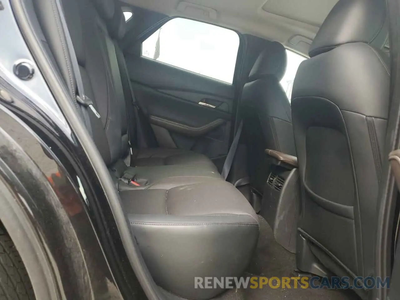10 Photograph of a damaged car 3MVDMBDMXPM501188 MAZDA CX30 2023