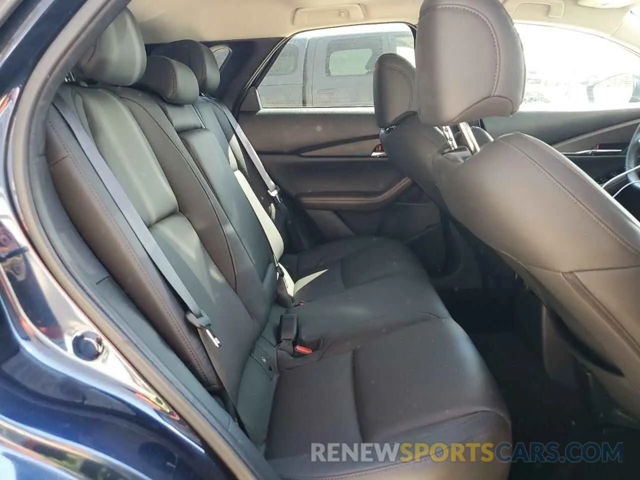 11 Photograph of a damaged car 3MVDMBDMXPM549631 MAZDA CX30 2023