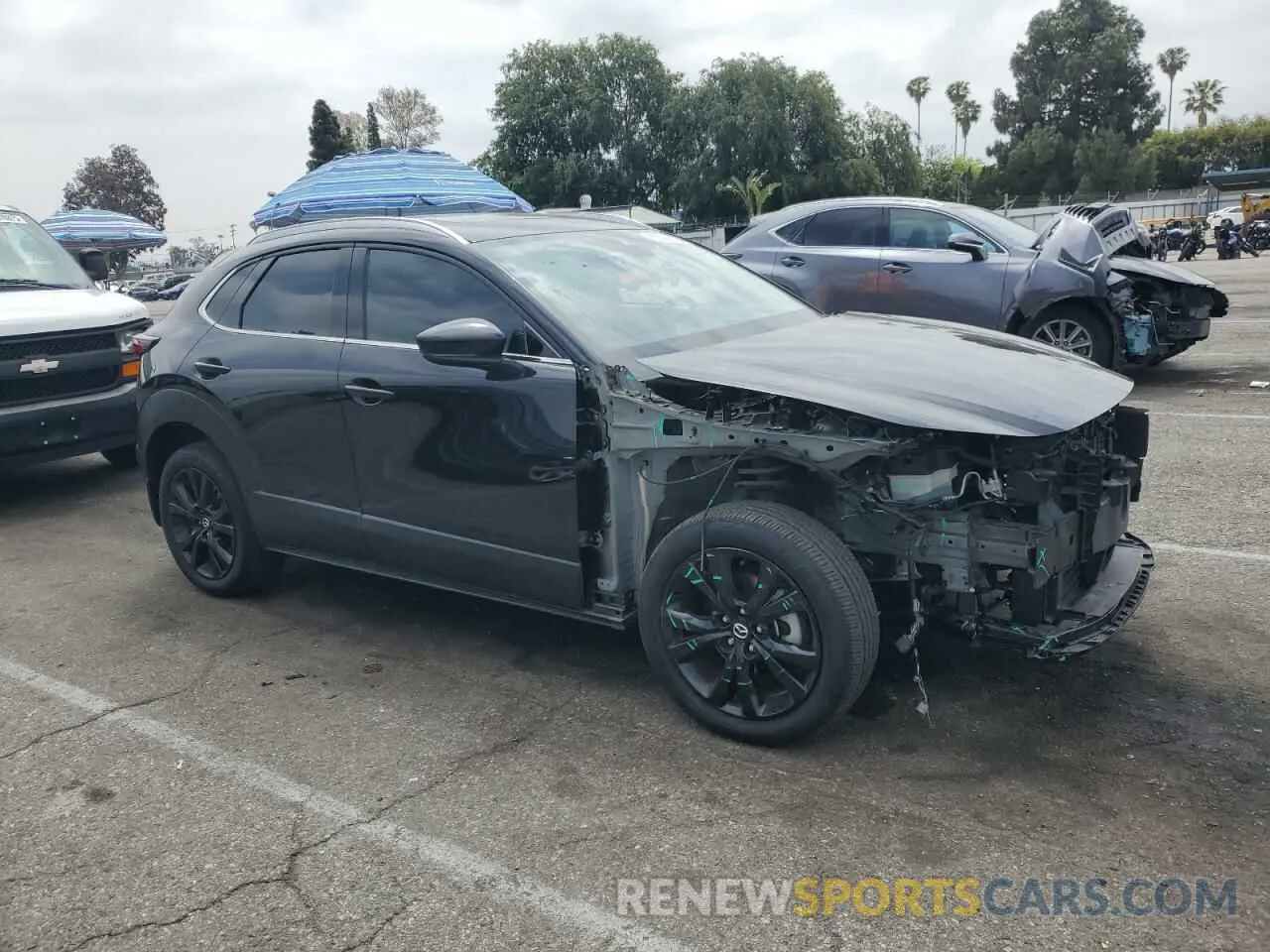 4 Photograph of a damaged car 3MVDMBDY0PM527107 MAZDA CX30 2023