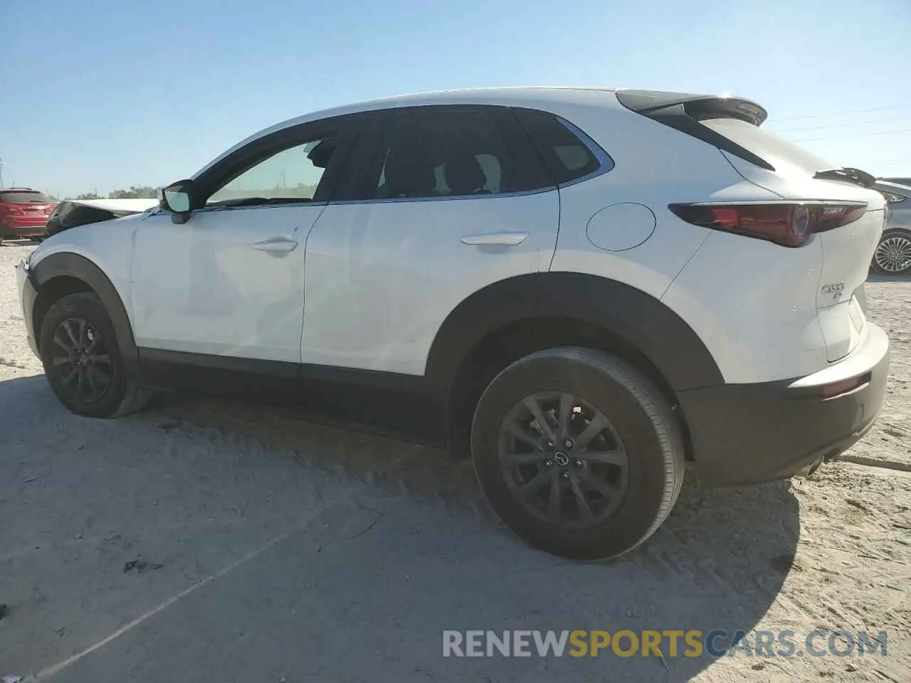 2 Photograph of a damaged car 3MVDMBAM2RM639704 MAZDA CX30 2024
