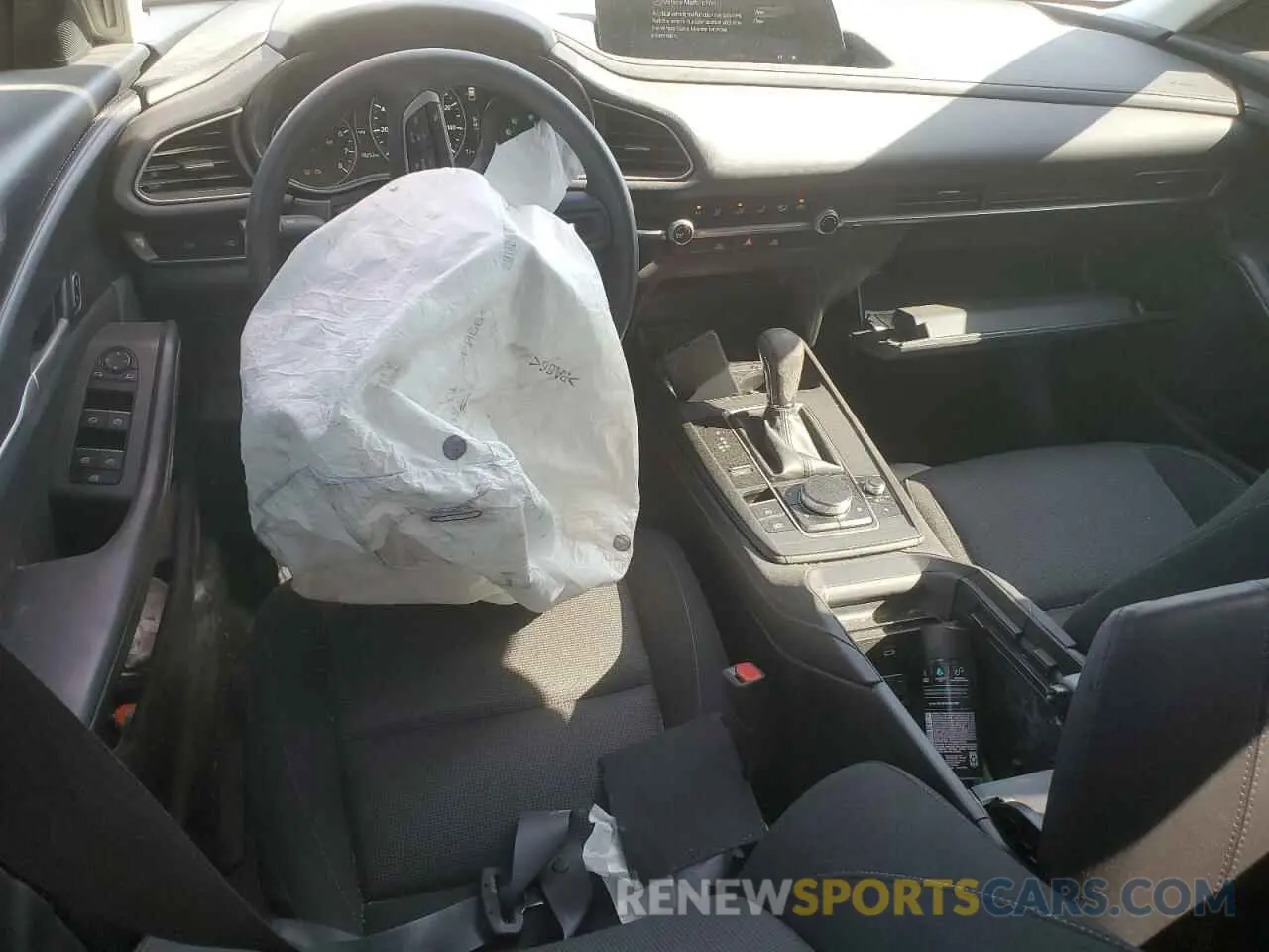 8 Photograph of a damaged car 3MVDMBAM2RM639704 MAZDA CX30 2024