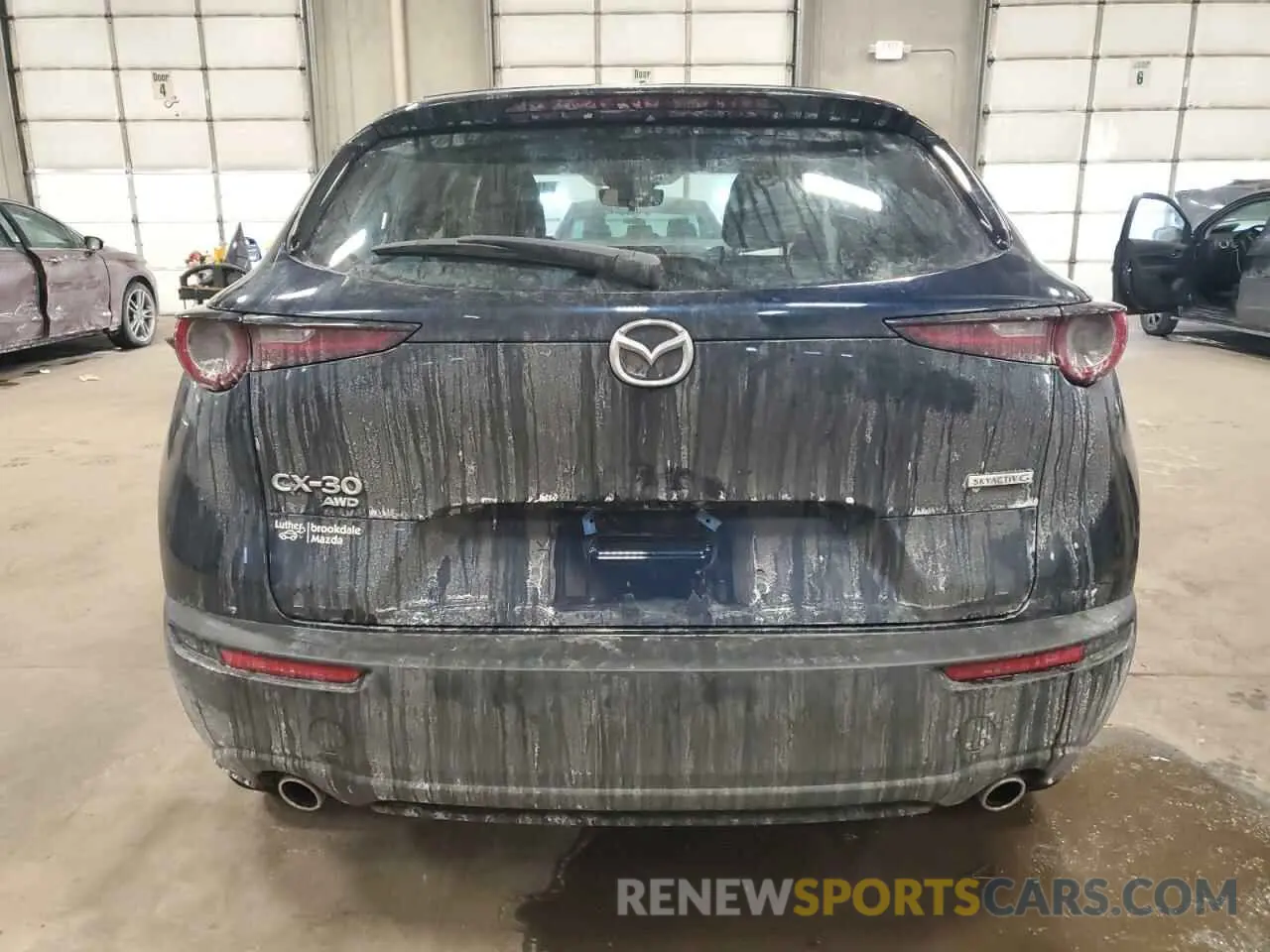 6 Photograph of a damaged car 3MVDMBAM2RM648239 MAZDA CX30 2024