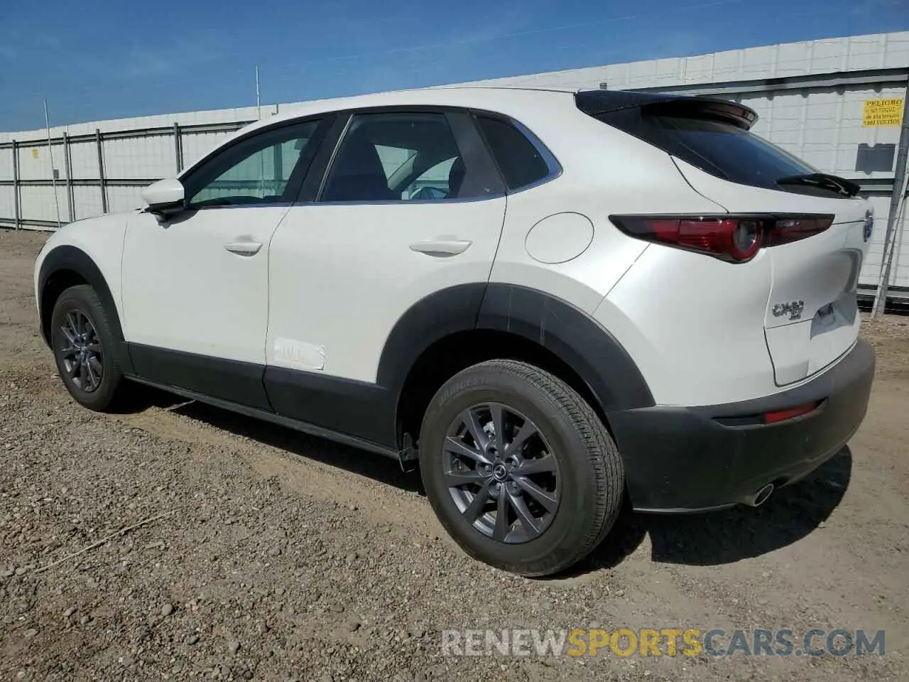 2 Photograph of a damaged car 3MVDMBAM3RM628145 MAZDA CX30 2024