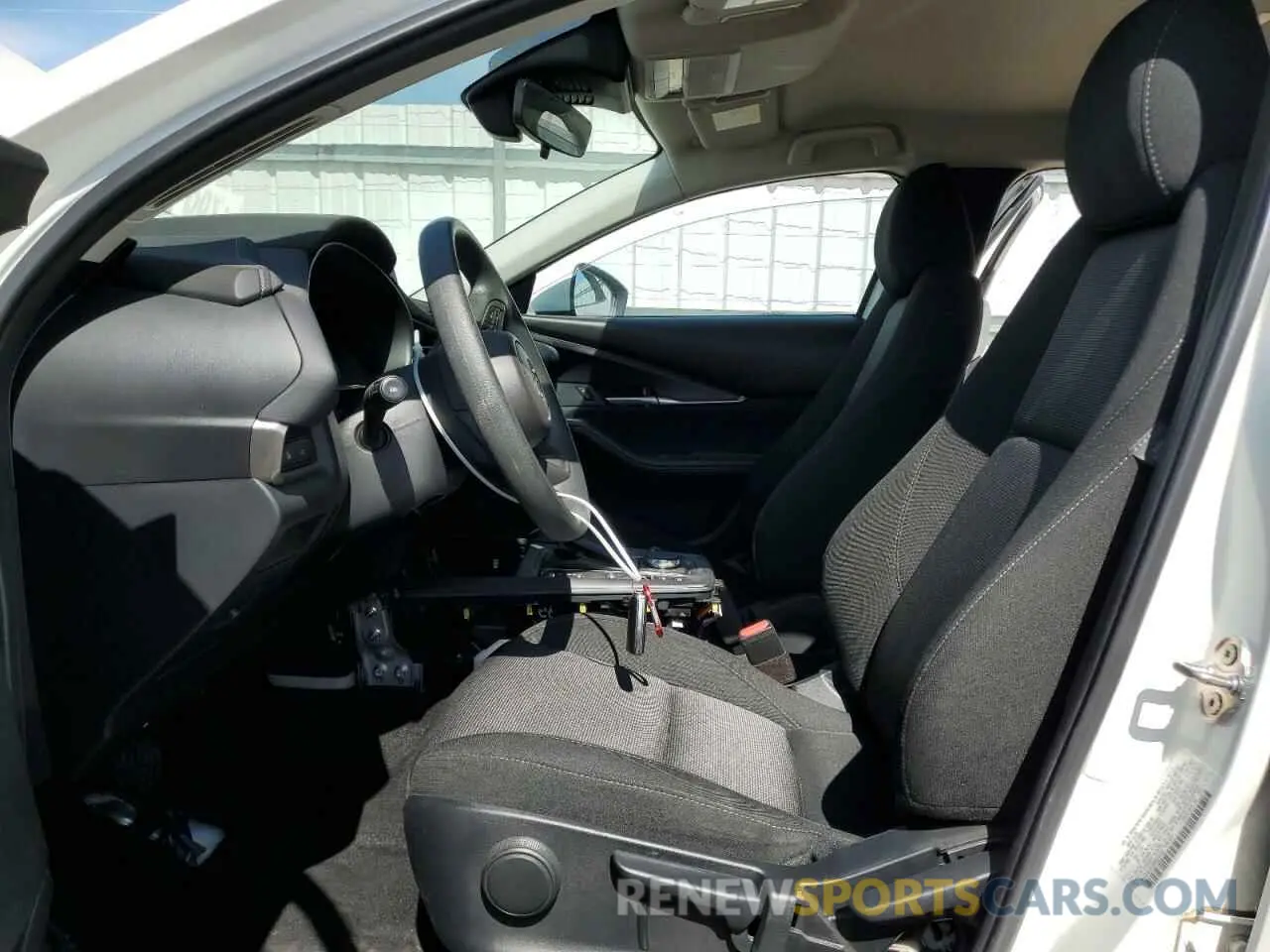 7 Photograph of a damaged car 3MVDMBAM3RM628145 MAZDA CX30 2024