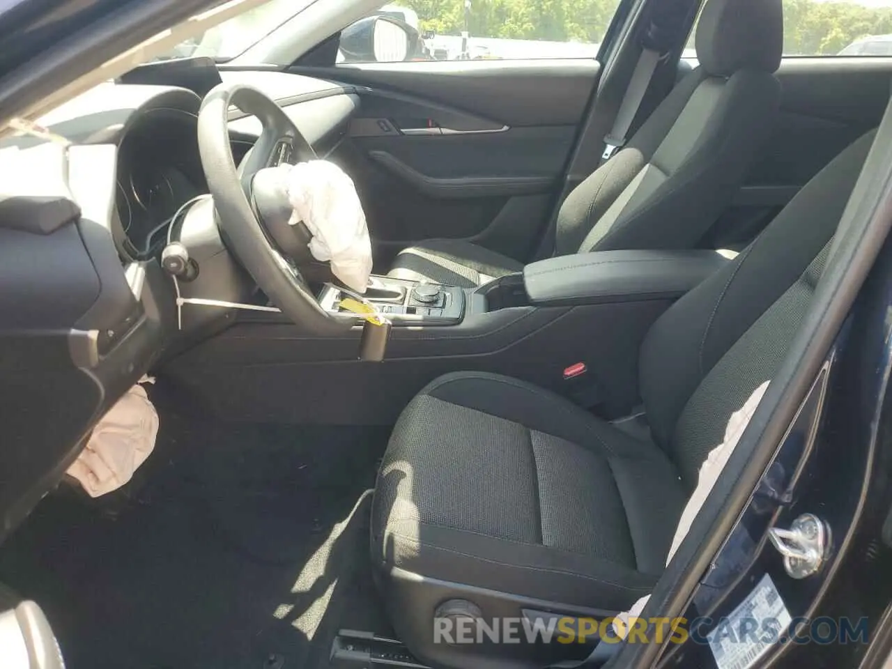 7 Photograph of a damaged car 3MVDMBAM4RM617719 MAZDA CX30 2024