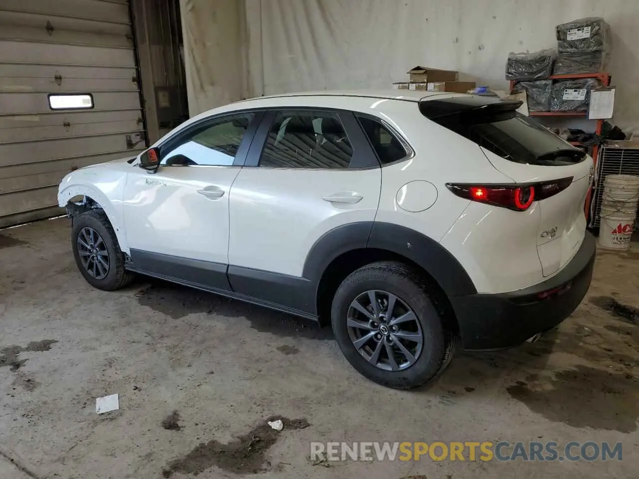 2 Photograph of a damaged car 3MVDMBAM4RM711258 MAZDA CX30 2024