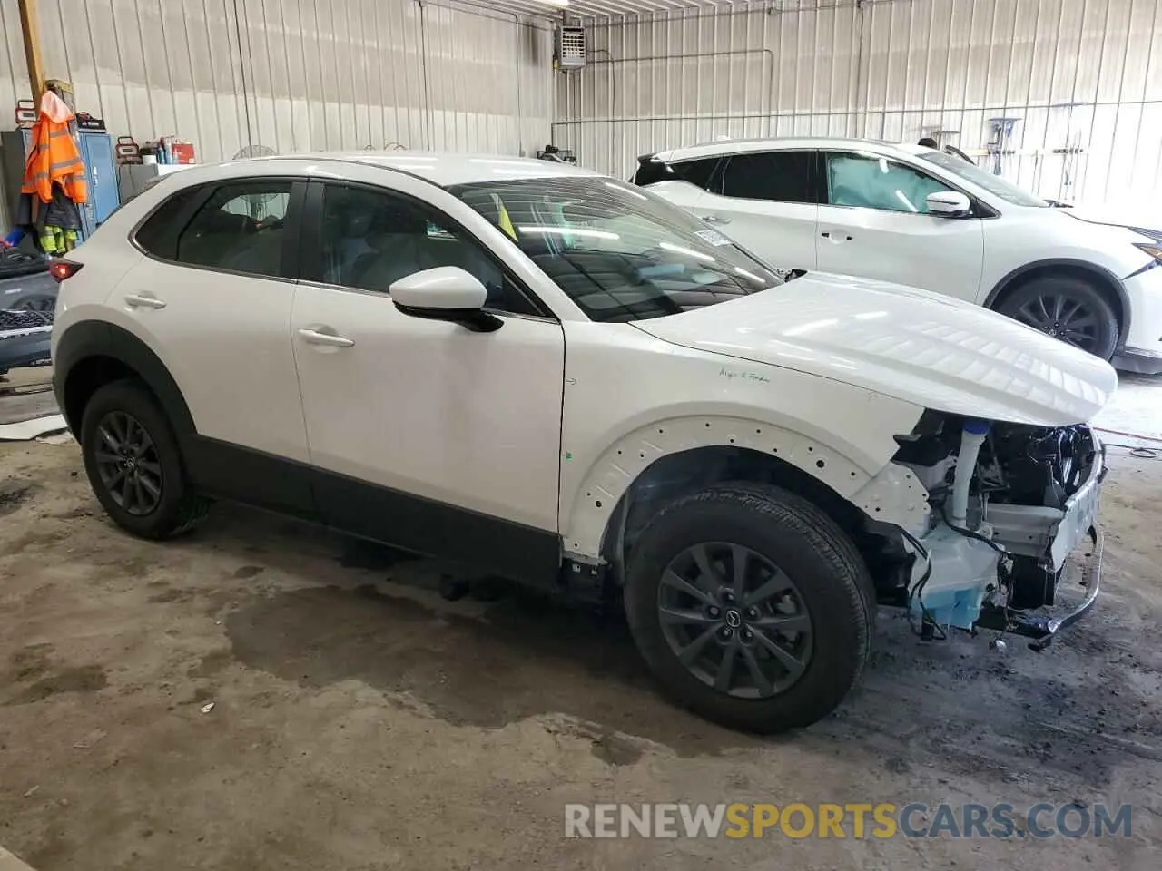 4 Photograph of a damaged car 3MVDMBAM4RM711258 MAZDA CX30 2024