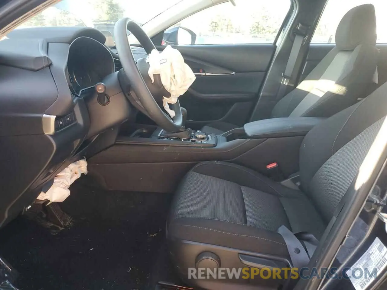 7 Photograph of a damaged car 3MVDMBAM5RM720275 MAZDA CX30 2024