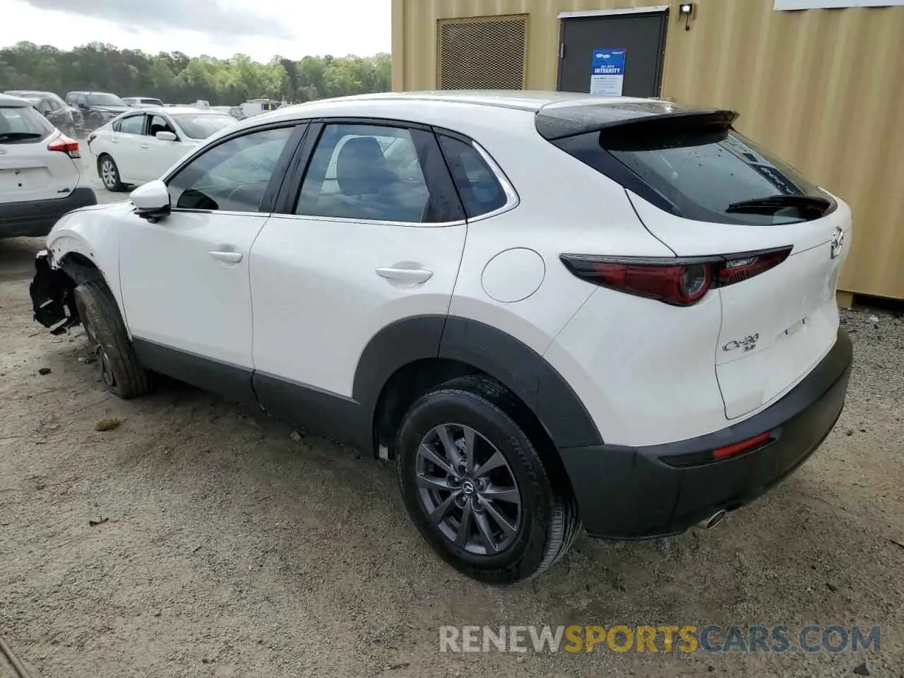 2 Photograph of a damaged car 3MVDMBAM6RM639446 MAZDA CX30 2024